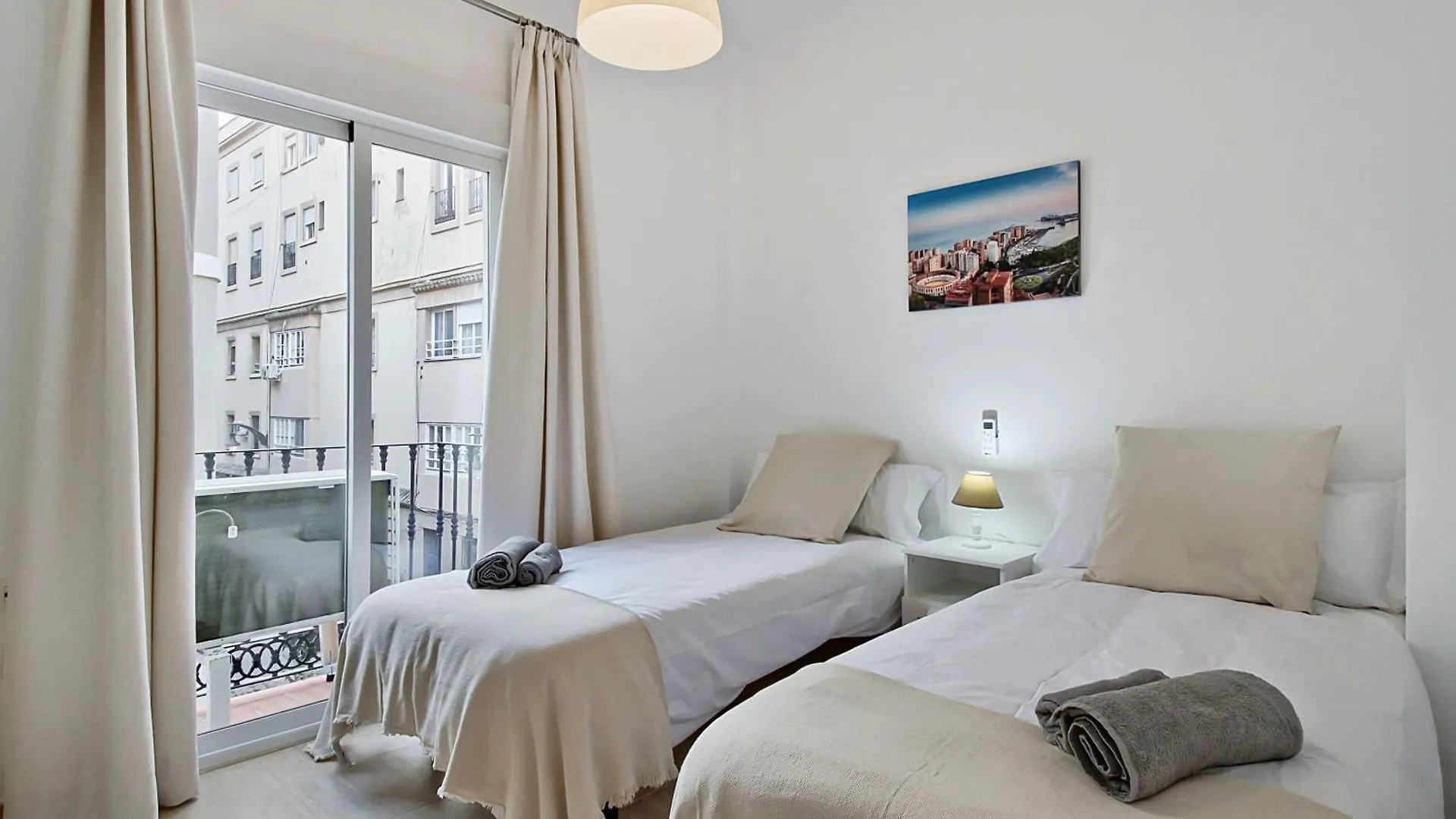 Apartamento Terraza Privada 2D Malaga Centro 0*,  İspanya